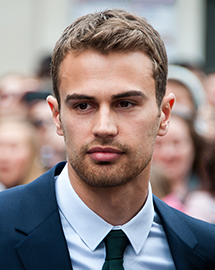 تئو جیمز (Theo James)